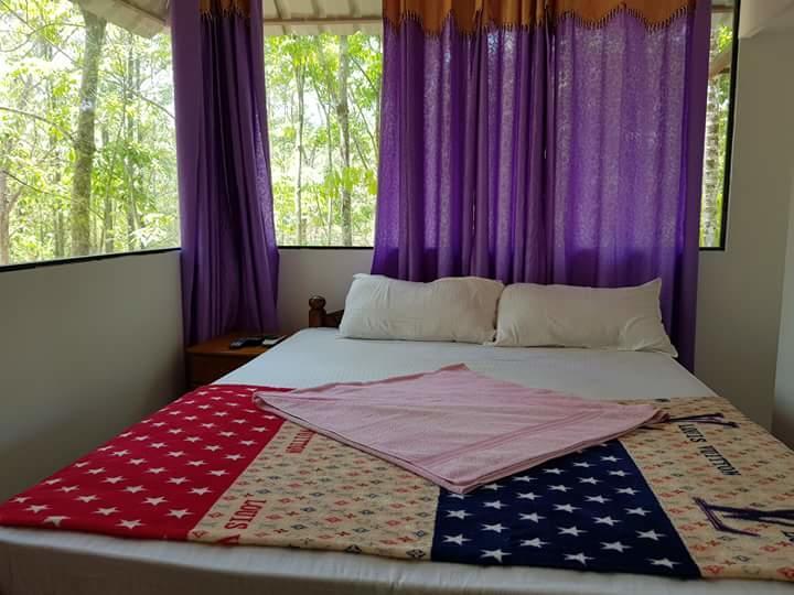 Ponmudi Valley Resorts ภายนอก รูปภาพ