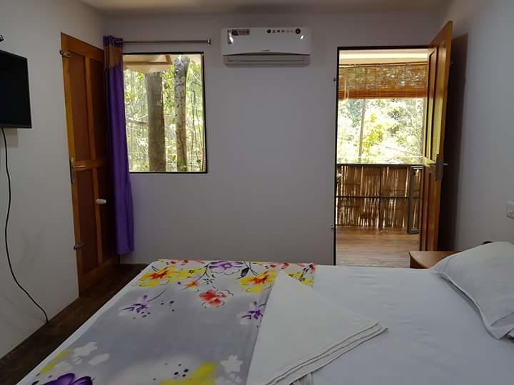Ponmudi Valley Resorts ภายนอก รูปภาพ